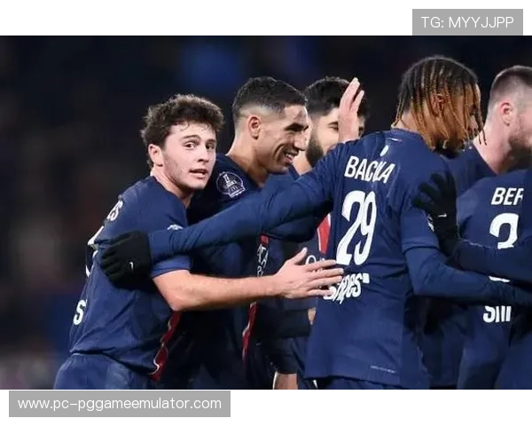 阿什拉夫26岁双响闪耀 助巴黎3比0完胜 逆袭登顶法甲榜首