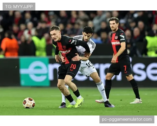 勒沃库森边翼弗林蓬边路突破犀利，成进攻核心杀招